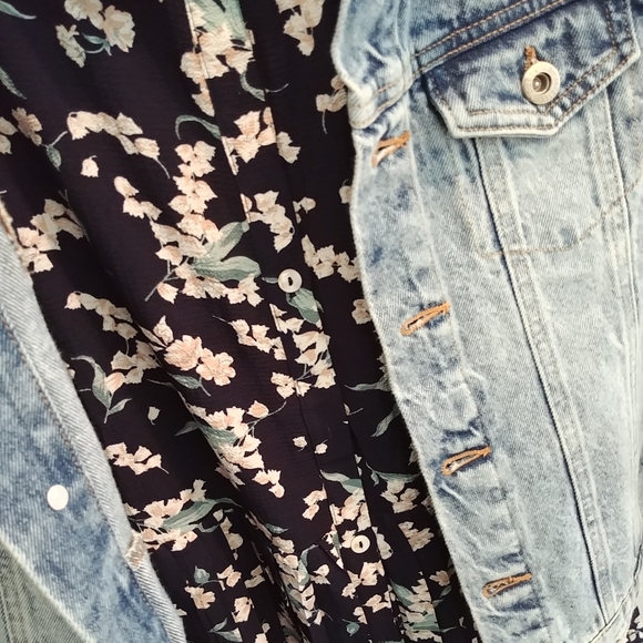 Jean Jacket - Picture 5 of 6